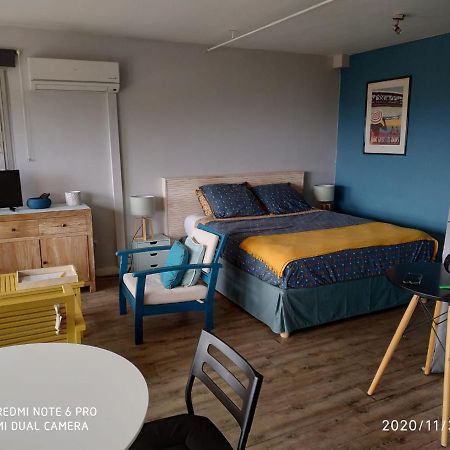 Studio Bleu Safran Saint-Gilles Les Bains Extérieur photo